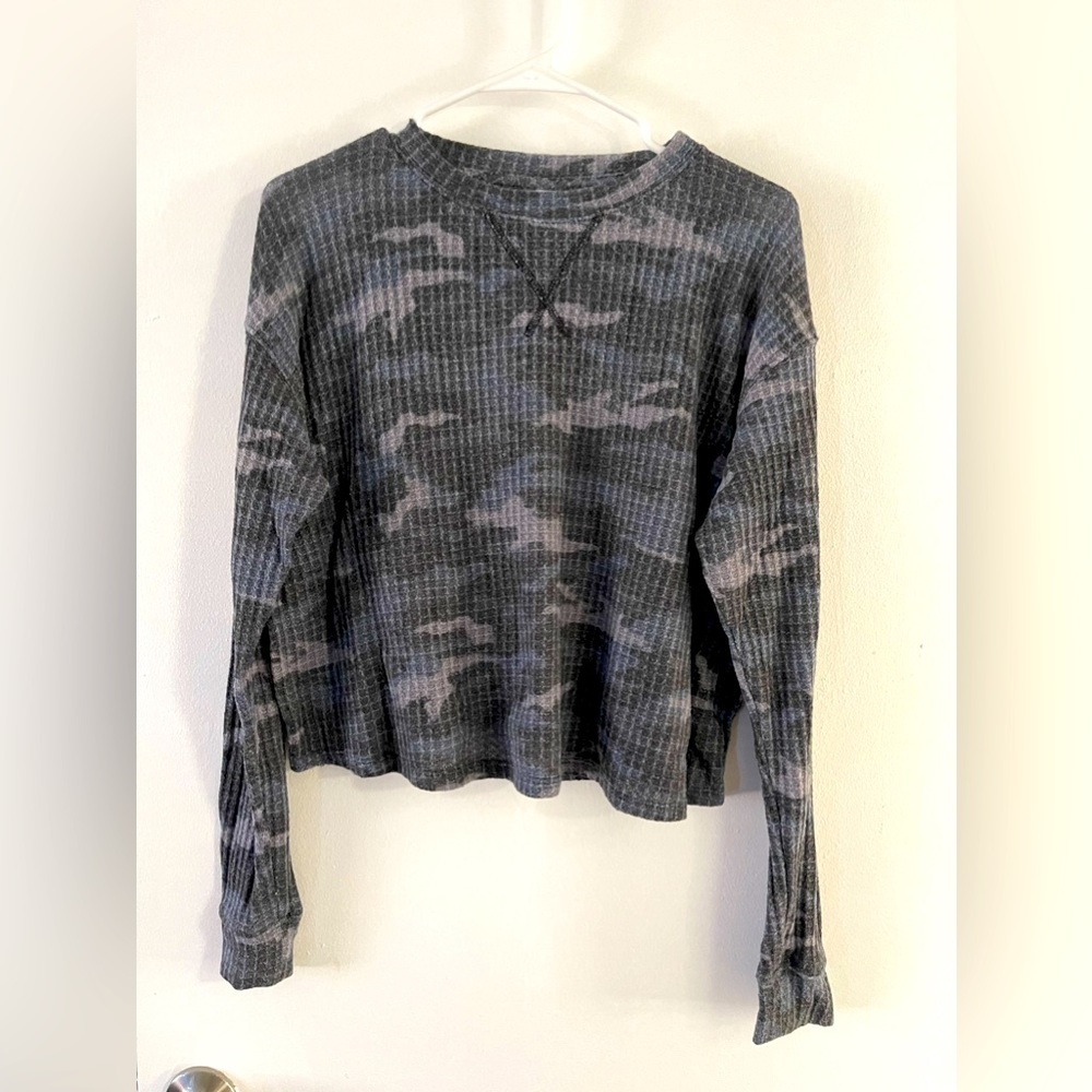 PINK gray camo, waffle knit sweater. Size small.